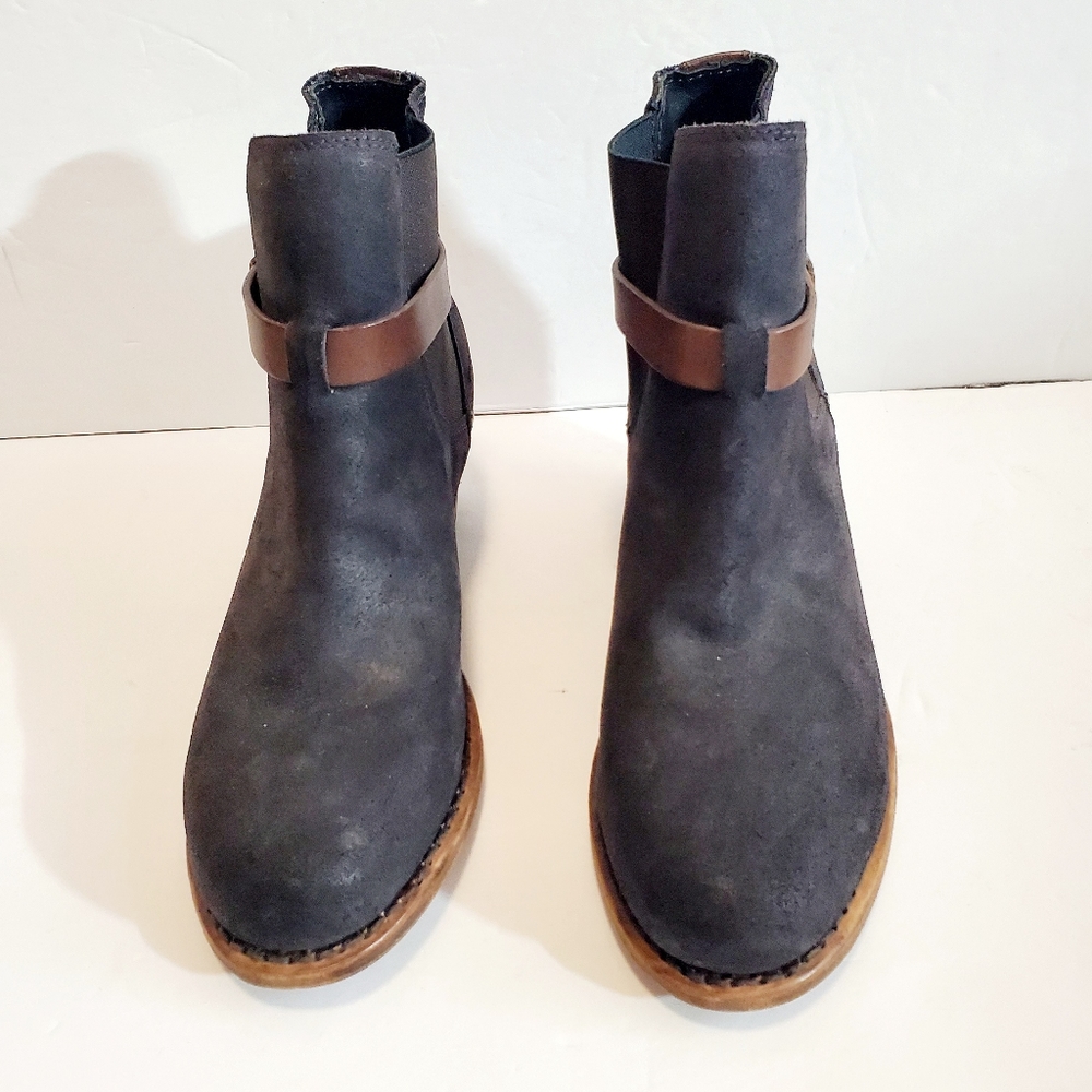 Rag & Bone Navy and Tan ankle boots